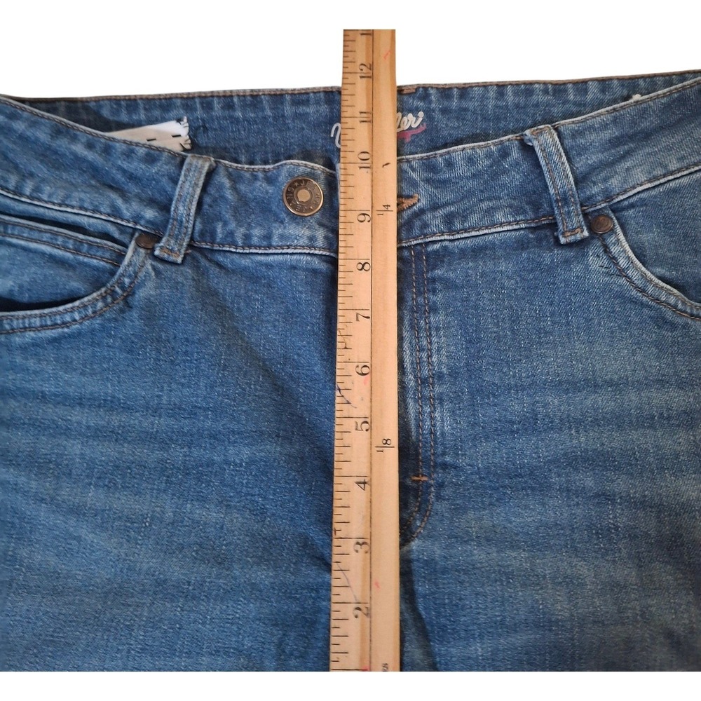 Wrangler Retro Flare Leg Jeans 33x32 Medium Wash Adjustable Waist Stretch - Picture 8 of 11